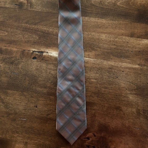 Calvin Klein Patterned Tie - Picture 4 of 4